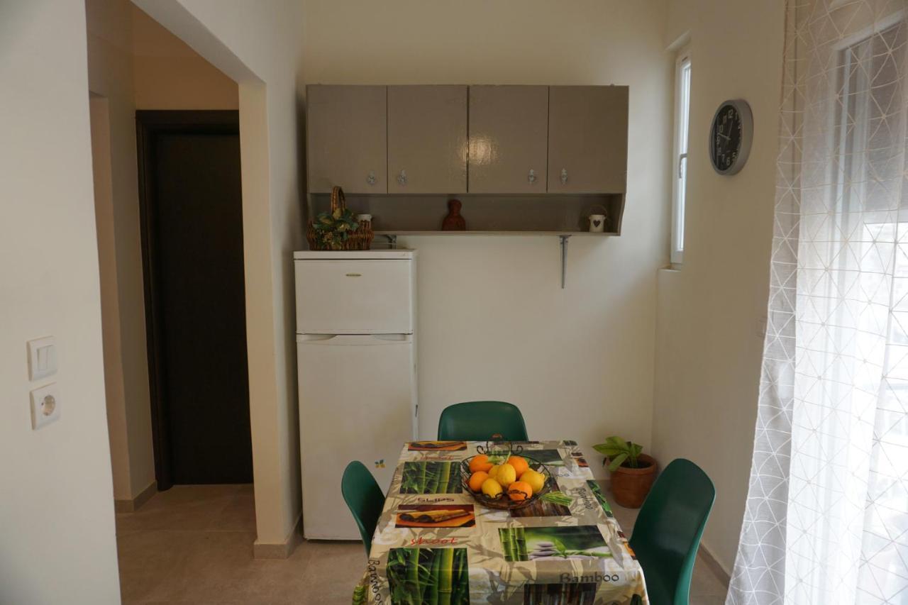 Afrodite'S Apartment Athena Bagian luar foto